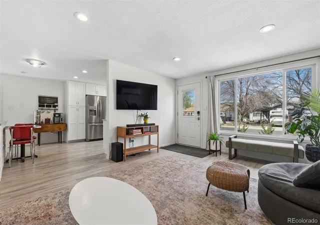 3rd image of 604 W 9Th St, Loveland, CO 80537 | MLS# 4266848