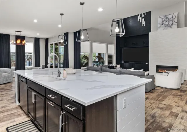 Photo 2 of Mansion for sale at 25537 E Alder Dr, Aurora, CO 80016 | MLS# 9019588 | Listing updated on 2026-10-07