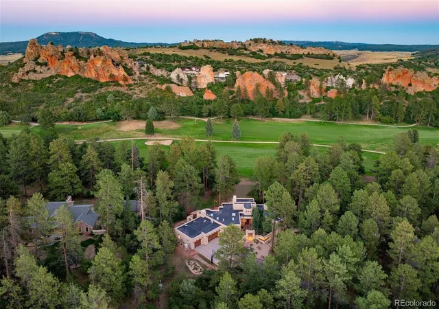 Photo 4 of Single family home for sale at 5757 Pine Ct, Larkspur, CO 80118 | MLS# 1526247 | Listing updated on 2026-09-26