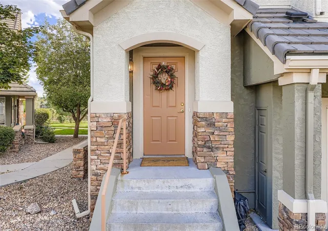 3rd image of 22560 E Ontario Dr, Aurora, CO 80016