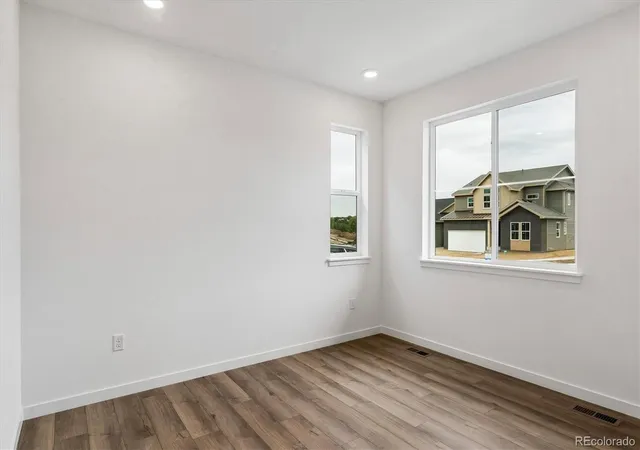 Photo 2 of Single family home for sale at 21007 Grays Peak Dr, Parker, CO 80138 | MLS# 5622891 | Listing updated on 2026-10-08
