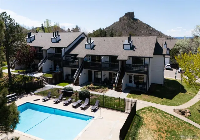 Photo 4 of Condo for sale at 532 Oakwood Dr #B207, Castle Rock, CO 80104 | MLS# 7950432 | Listing updated on 2026-09-13
