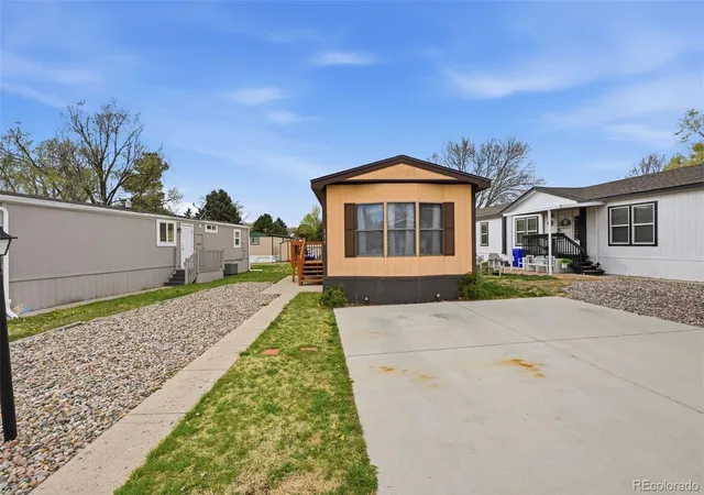 Photo 2 of Manufactured home for sale at 1095 Western Dr, Colorado Springs, CO 80915 | MLS# 6623445 | Listing updated on 2026-06-27