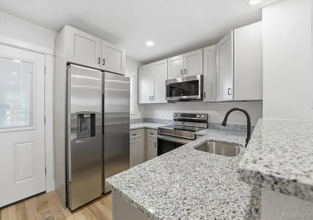 Photo 4 of Townhouse for sale at 9800 W Cornell Pl, Lakewood, CO 80227 | MLS# 2802689 | Listing updated on 2026-09-08