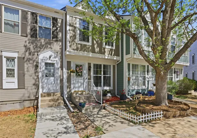 Photo 3 of Townhouse for sale at 10326 W Dartmouth Ave, Lakewood, CO 80227 | MLS# 9612553 | Listing updated on 2026-10-12