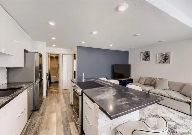 4th image of 364 S Ironton St, Aurora, CO 80012