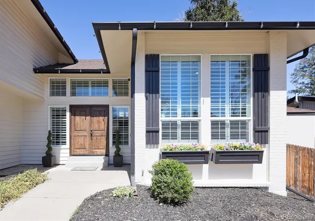 Photo 2 of Single family home for sale at 7301 E Jarvis Pl, Denver, CO 80237 | MLS# 5846954 | Listing updated on 2026-10-01
