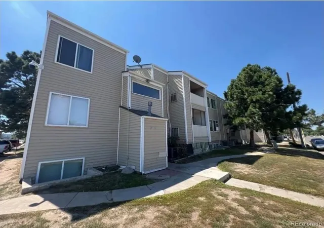 2nd image of 10792 E Exposition Ave, Aurora, CO 80012