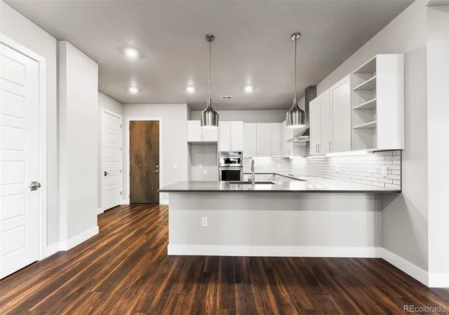 2nd image of 20 Wilcox St #207, Castle Rock, CO 80104 | MLS# 8104874
