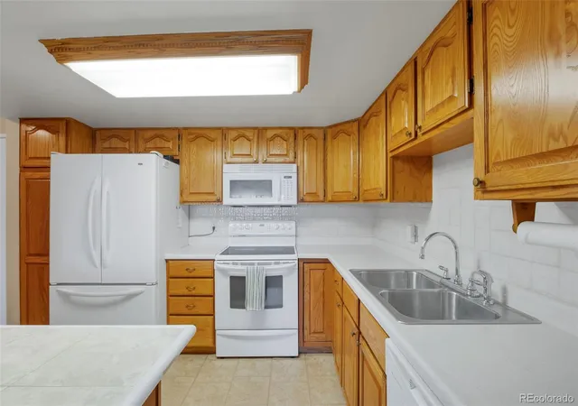 2nd image of 14001 E Marina Dr #607, Aurora, CO 80014 | MLS# 2930000