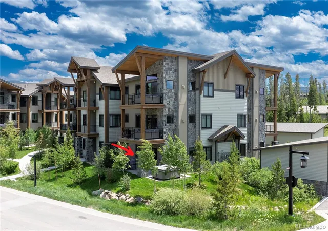 4th image of 40 Springview Ln #B102, Fraser, CO 80442 | MLS# 2397085