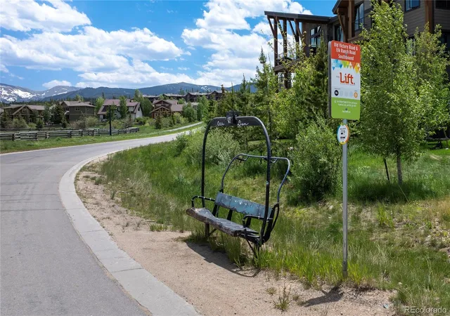 37th image of 40 Springview Ln #B102, Fraser, CO 80442 | MLS# 2397085