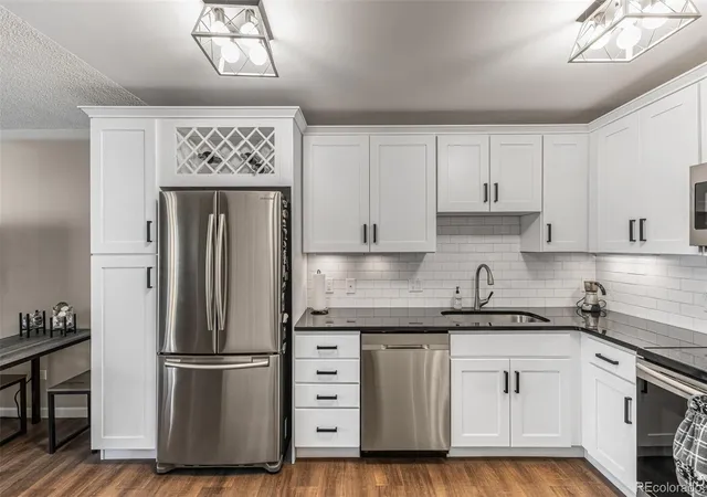 3rd image of 625 S Alton Wy, Denver, CO 80247
