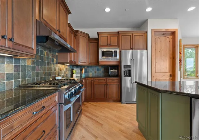 Photo 4 of Single family home for sale at 81 Outpost Ln, Evergreen, CO 80439 | MLS# 2590205 | Listing updated on 2026-10-06
