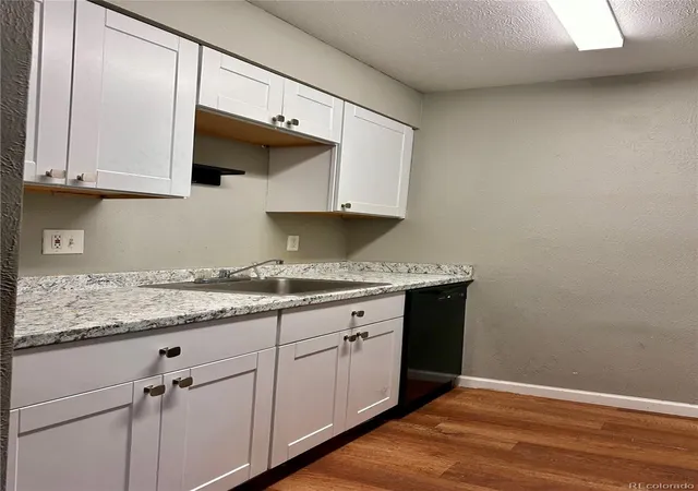 Listing Photo 4 - Condo for sale in building located at 3623 S Sheridan Blvd, Lakewood, CO 80235 - Unit #T6