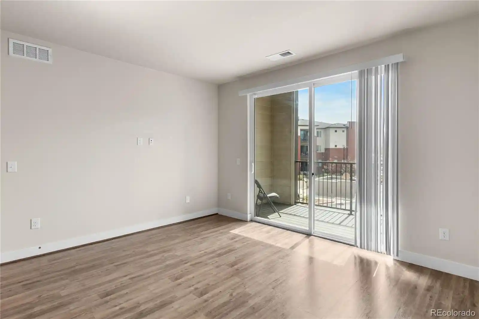 Listing Photo 2 - Condo for sale in 14301 E Tennessee Ave located at 14301 E Tennessee Ave, Aurora, CO 80012 - Unit #204