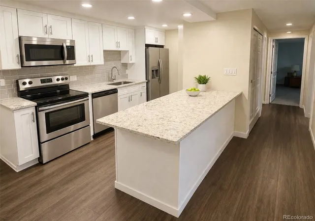 3rd image of 16259 W 10Th Ave #E2, Golden, CO 80401 | MLS# 6514295