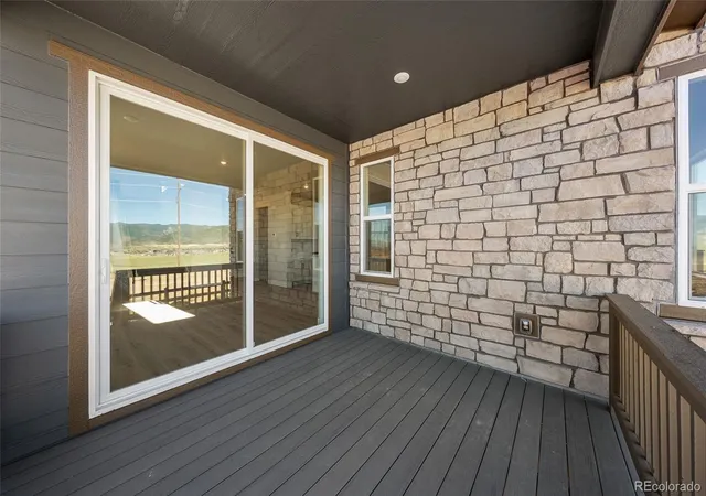 Photo 3 of Sale Pending at 8669 Leaf Sedge Ln, Littleton, CO 80125 | MLS# 9751628 | Listing updated on 2026-10-20