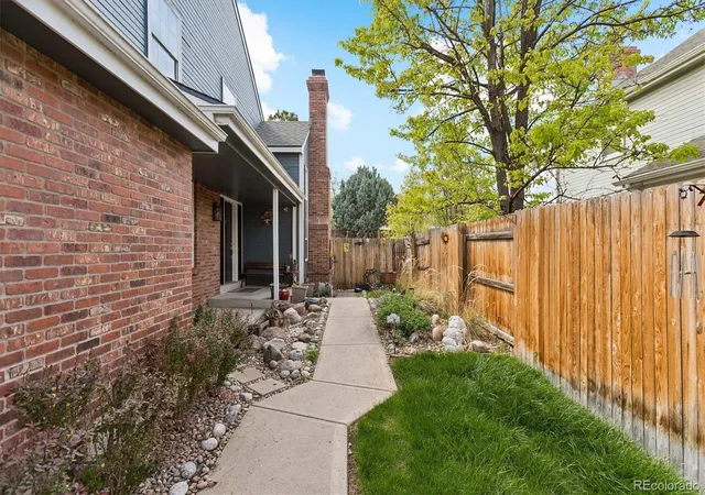 Photo 2 of Townhouse for sale at 7509 S Ivanhoe Cir, Centennial, CO 80112 | MLS# 7537777 | Listing updated on 2026-08-31