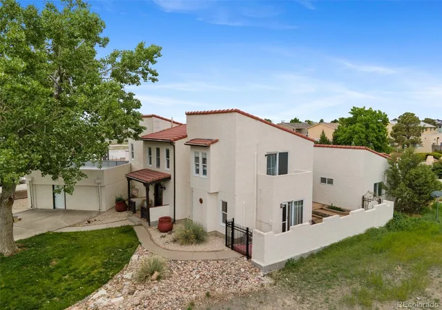 Homes for sale in Pueblo, CO | 817 E Clarion Dr, Pueblo, CO 81007 | MLS# 4469445