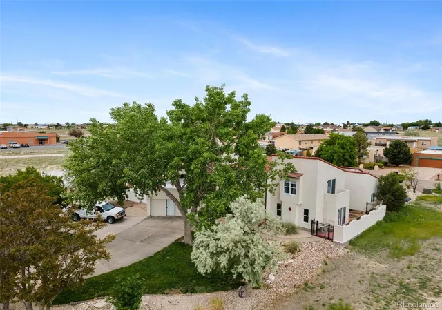 Homes for sale in Pueblo, CO | 817 E Clarion Dr, Pueblo, CO 81007 | MLS# 4469445