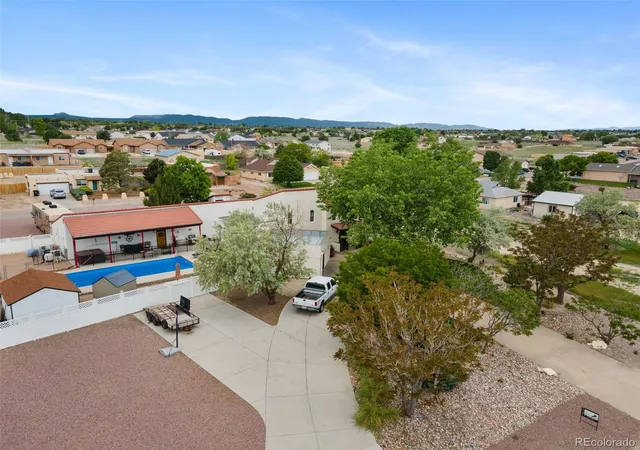 Homes for sale in Pueblo, CO | 817 E Clarion Dr, Pueblo, CO 81007 | MLS# 4469445