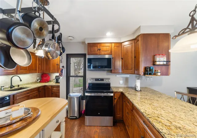 Homes for sale in Pueblo, CO | 817 E Clarion Dr, Pueblo, CO 81007 | MLS# 4469445
