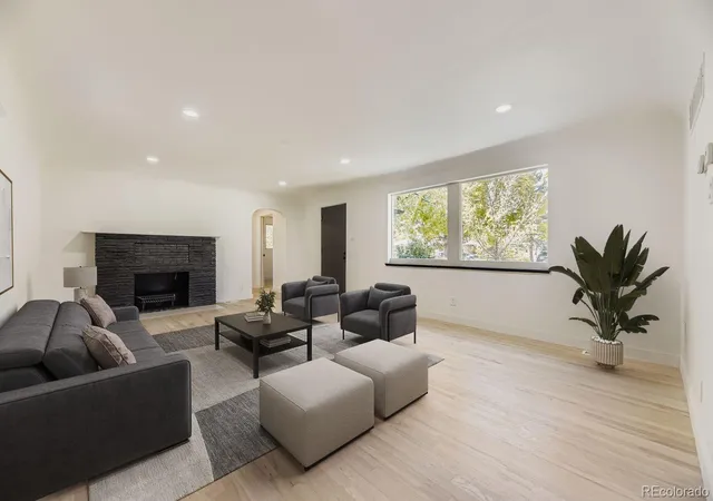 Photo 3 of Single family home for sale at 10 Allison St, Lakewood, CO 80226 | MLS# 6115964 | Listing updated on 2026-09-01