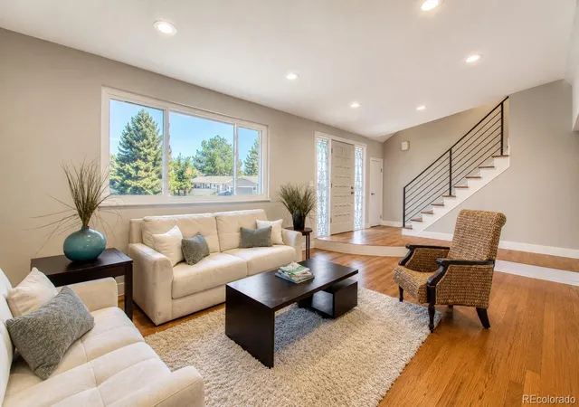 3rd image of 7197 S Fairfax Ct, Centennial, CO 80122 | MLS# 7638353