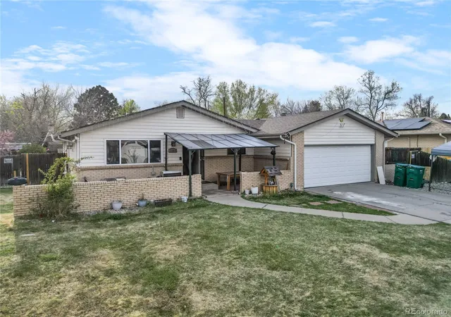 Photo 3 of Single family home for sale at 1093 S Holland St, Lakewood, CO 80226 | MLS# 2153202 | Listing updated on 2026-09-19