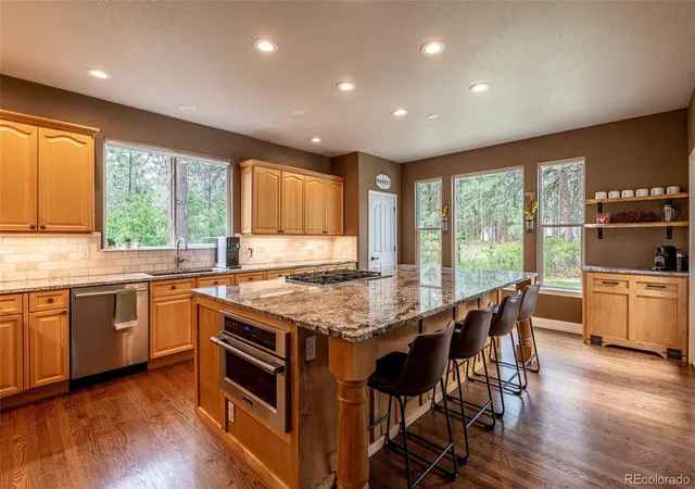 Photo 2 of Single family home for sale at 1118 Kenosha Dr, Larkspur, CO 80118 | MLS# 5253110 | Listing updated on 2026-10-01