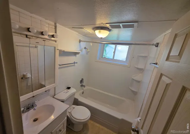 5th image of 2208 10th Ave, Greeley, CO 80631