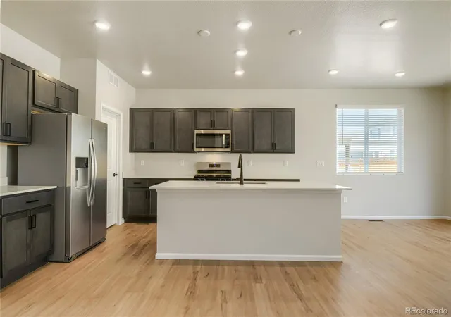 5th image of 4129 Runyon Lake St, Brighton, CO 80601 | MLS# 3912368