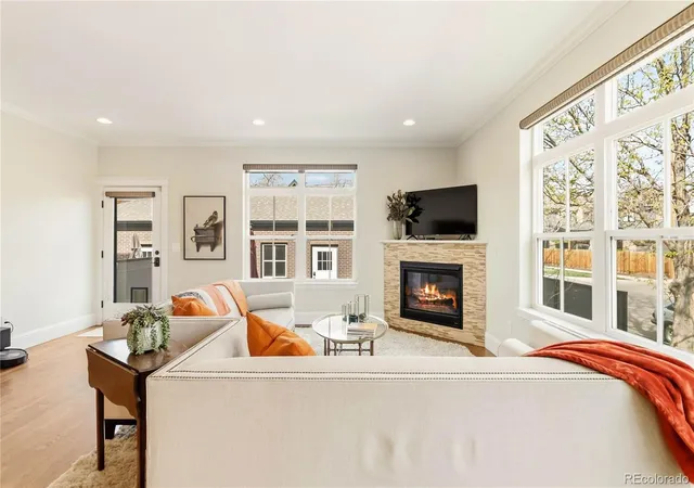 Photo 4 of Townhouse for sale at 1901 S Logan St, Denver, CO 80210 | MLS# 8037809 | Listing updated on 2026-09-16