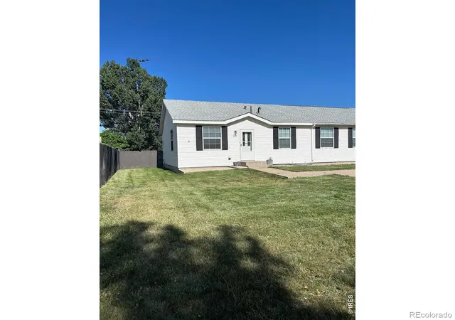 Photo 1 of Single family home for sale at 220 S Spruce St, Fort Morgan, CO 80701 | MLS# IR1056341 | Listing updated on 2026-09-25