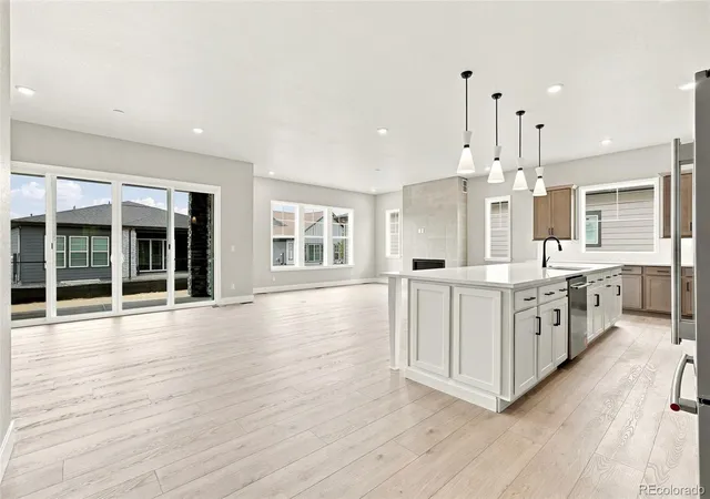 5th image of 8867 S Riviera Ct, Aurora, CO 80016 | MLS# 9227106