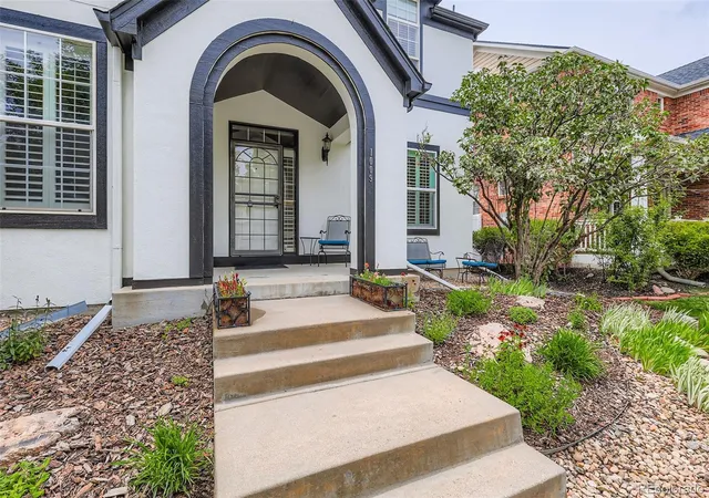 3rd image of 1009 Syracuse Ct, Denver, CO 80230 | MLS# 9704991