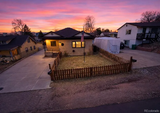 Photo 1 of Single family home for sale at 1651 Routt St, Lakewood, CO 80215 | MLS# 1939054 | Listing updated on 2026-08-31