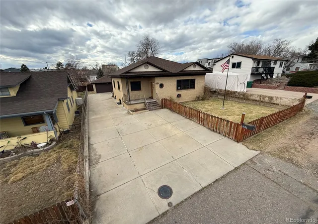Photo 3 of Single family home for sale at 1651 Routt St, Lakewood, CO 80215 | MLS# 1939054 | Listing updated on 2026-08-31