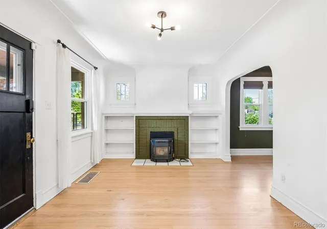 5th image of 2290 Holly St, Denver, CO 80207 | MLS# 4294040