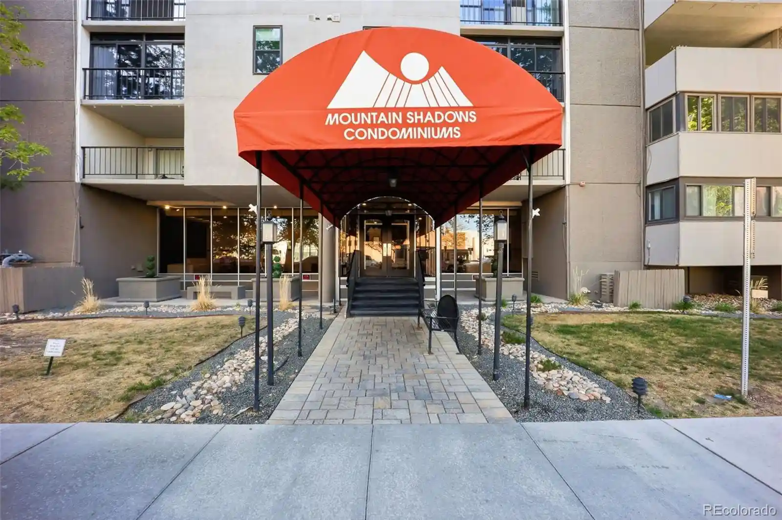 Listing Photo 2 - Condo for sale in 2 Adams St located at 2 Adams St, Denver, CO 80206 - Unit #603