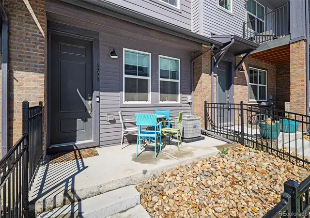 Homes for sale in Castle Pines, CO | 6998 Ipswich Ct, Castle Pines, CO 80108 | MLS# 1913677