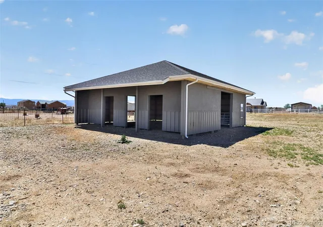 Homes for sale in Pueblo, CO | 668 E Milt Dr, Pueblo, CO 81007 | MLS# 7864385