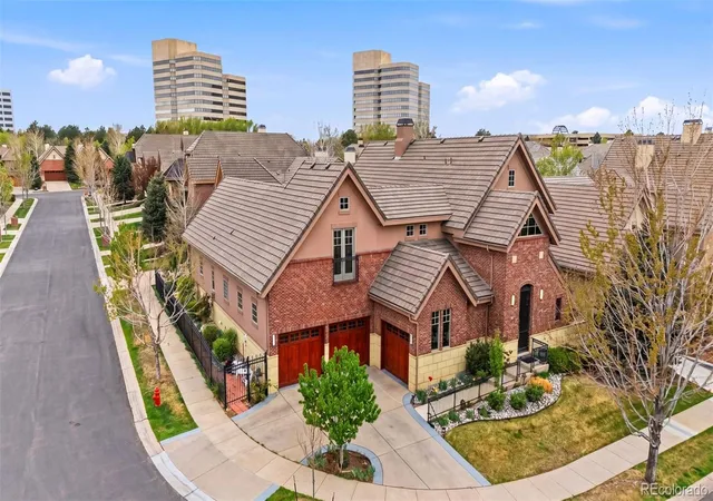2nd image of 39 Royal Ann Dr, Englewood, CO 80111 | MLS# 2221382