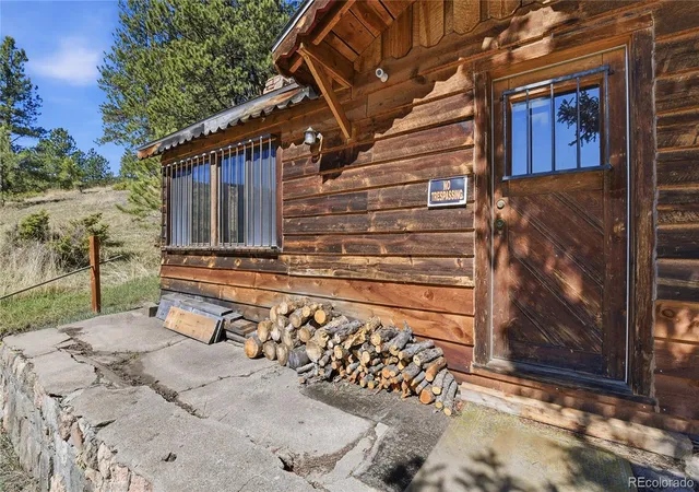 Photo 2 of Single family home for sale at 33601 Stransky Rd, Evergreen, CO 80439 | MLS# 7115567 | Listing updated on 2026-09-07