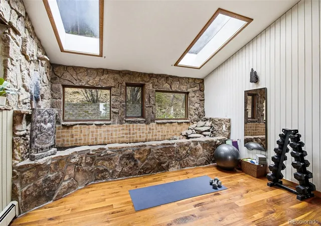 5th image of 30282 Pine Crest Dr, Evergreen, CO 80439 | MLS# 4191030