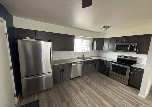 Photo 2 of Single family home for sale at 950 S Waco Way, Aurora, CO 80017 | MLS# 3597263 | Listing updated on 2026-09-18