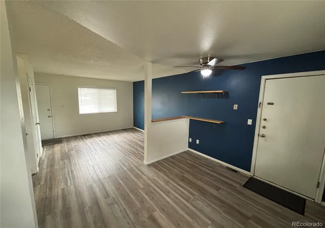 Photo 3 of Single family home for sale at 950 S Waco Way, Aurora, CO 80017 | MLS# 3597263 | Listing updated on 2026-09-18