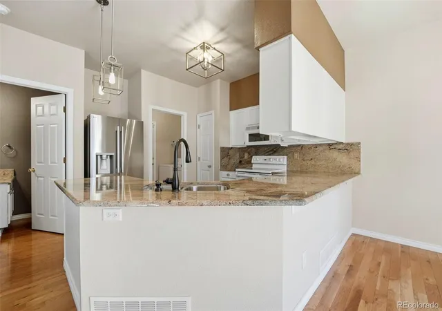 Photo 4 of Townhouse for sale at 11694 W Stanford Dr, Morrison, CO 80465 | MLS# 8852883 | Listing updated on 2026-10-18