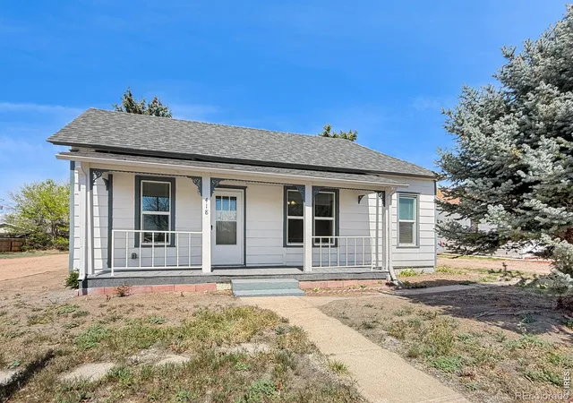 Homes for sale in Sterling, CO | 418 W Main St, Sterling, CO 80751 | MLS# IR1056853